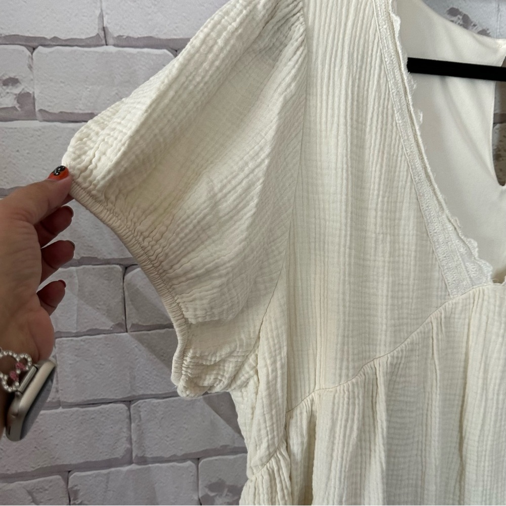 True Craft Cream Textured V-Neck Tunic - Picture 3 of 5